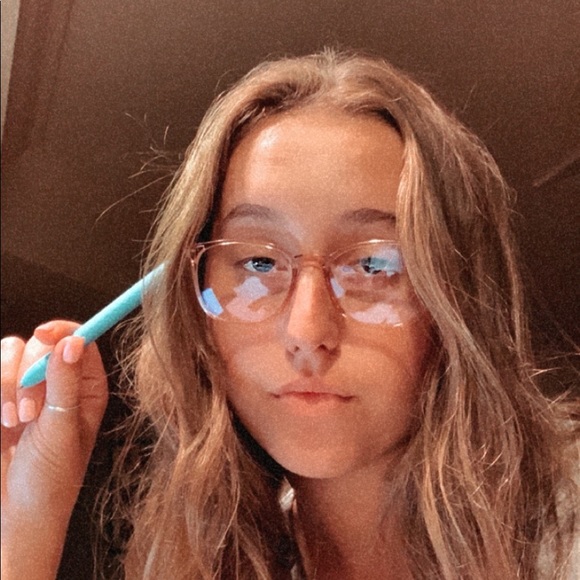 Meet your Posher, Keira - Picture 1 of 1